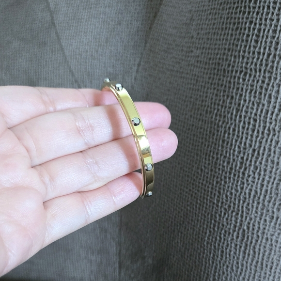 Michael Kors "Heritage Astor" Thin Gold💛 Cuff With Silver🤍 Studs NWOT - Picture 15 of 16